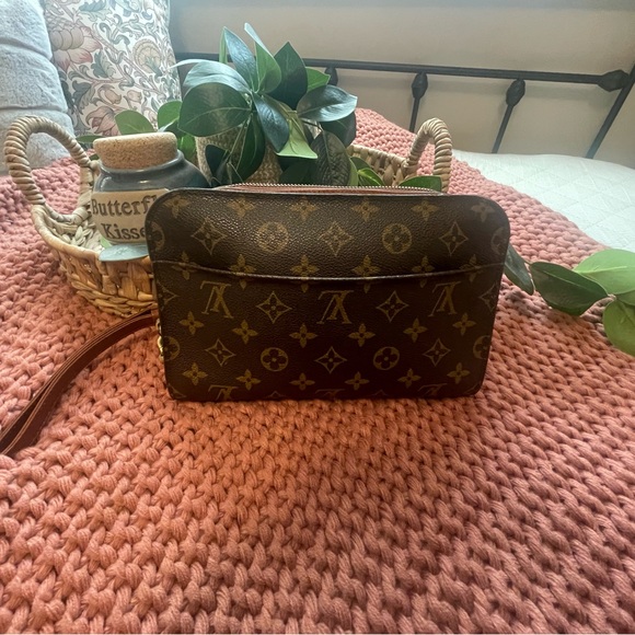 Louis Vuitton Monogram Orsay Clutch-Authentic - Picture 2 of 15